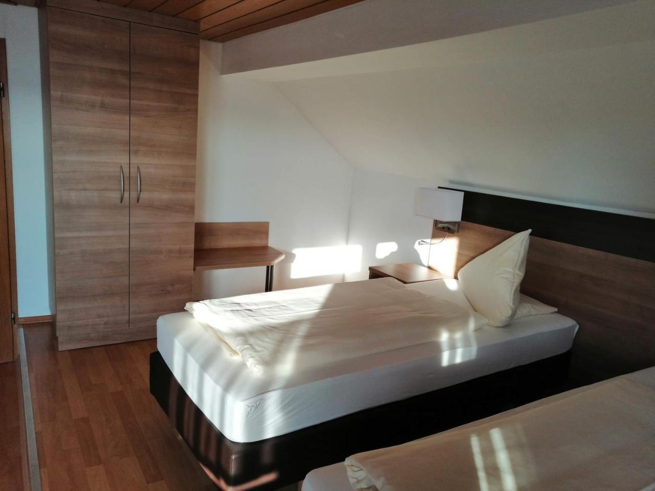 Gruener Baum Bed & Breakfast Langenau Eksteriør bilde